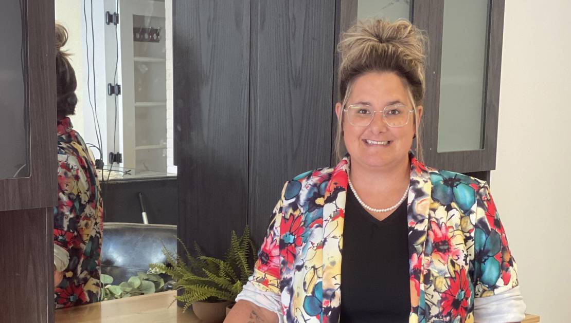 N.D. Coiffure et Head spa : Un nouveau commerce qui prend soin des cheveux et de l’esprit Catherine Lessard ouvre son propre commerce N.D. Coiffure et Head spa. Photo de courtoisie.