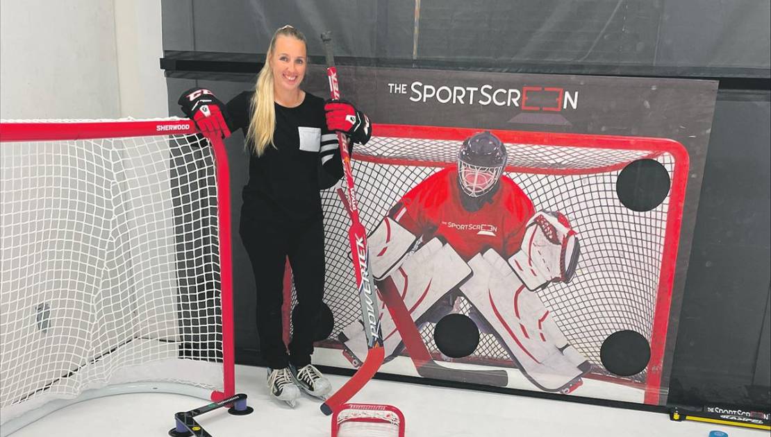 Un nouveau centre d’entraînement de hockey pour grands et petits Audrey Chouinard, propriétaire de commerce. (Photo de courtoisie)