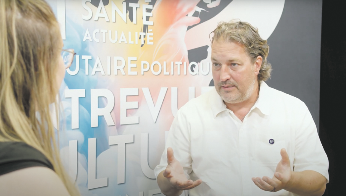 Mathieu Rivest prêt pour une nouvelle session parlementaire Le député en entrevue dans les studios du Journal.