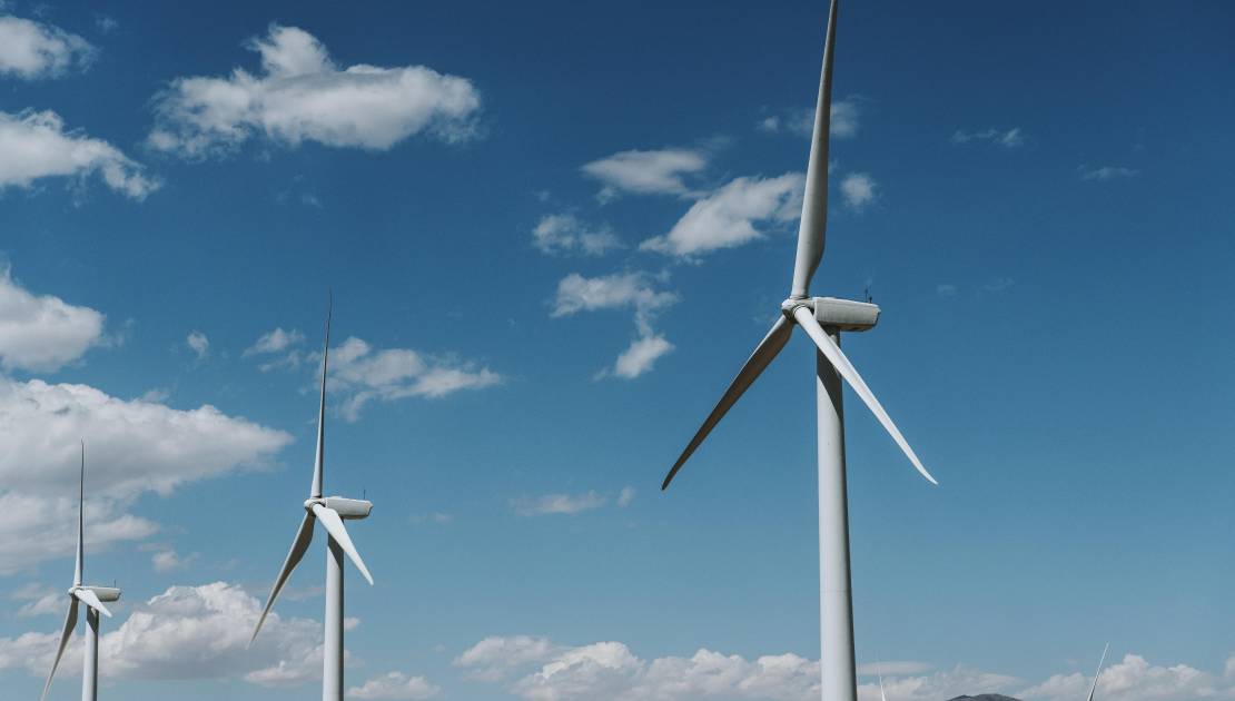 De nouvelles études demandées aux initiateurs des projets éoliens Photo: Freepik.