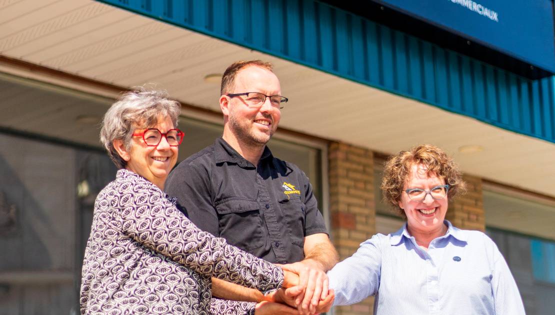 De nouveaux espaces locatifs de cotravail Mireille Thibault (CAE Montmagny), Dominic Giguère et Marie-Ève Lalonde (SDÉ Montmagny) (crédit photo: Jean-F. Miville-B., L’Oie Blanche)