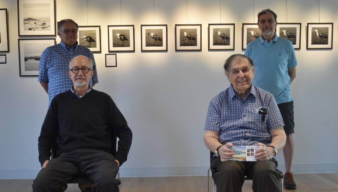Découvrez le fleuve sous toutes ses facettes, partie 1 En bas, de gauche à droite : Pierre Clouâtre et Georges De Roy. En haut : Donald Labrecque et Gilles Jolicoeur.