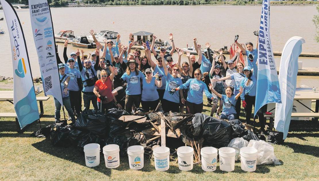 Près de 1 500 lb de déchets retirées des berges Photo : Yanick Lesperance - Expédition Saint-Laurent.