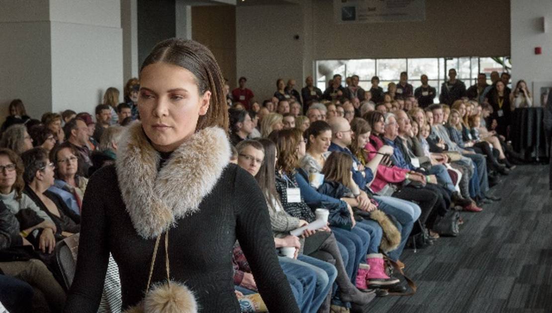 42e Salon du trappeur et de la fourrure à Lévis Le défilé de mode de fourrures sauvages et la finale du concours auront lieu le samedi 2 mars à 14h au Salon du trappeur.