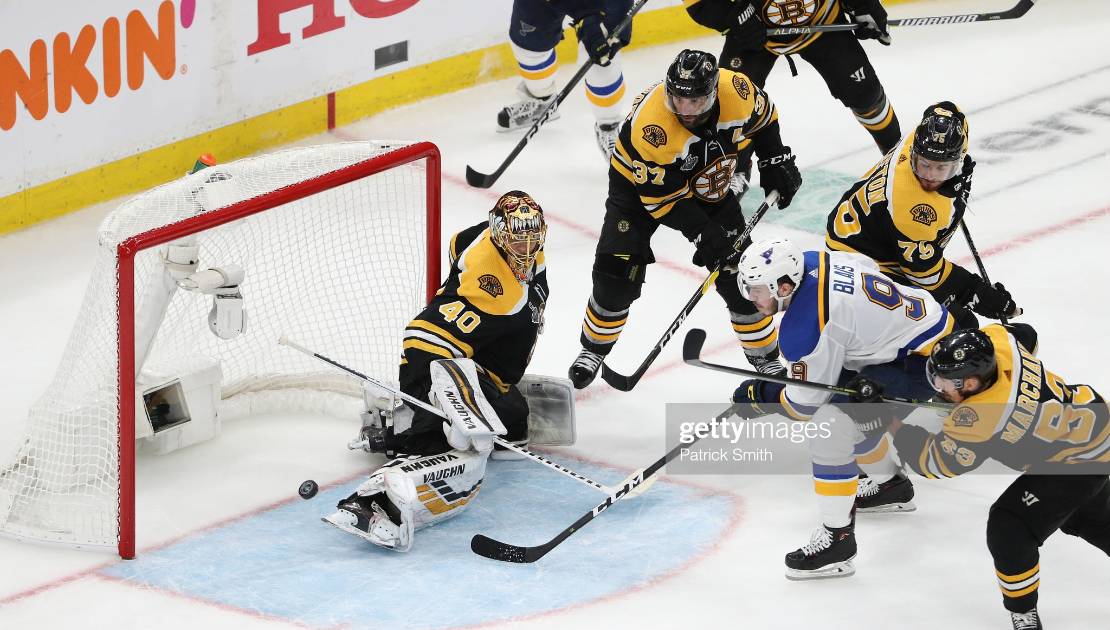 Les Blues gagnent en prolongation Samuel Blais en action dans le deuxième match.