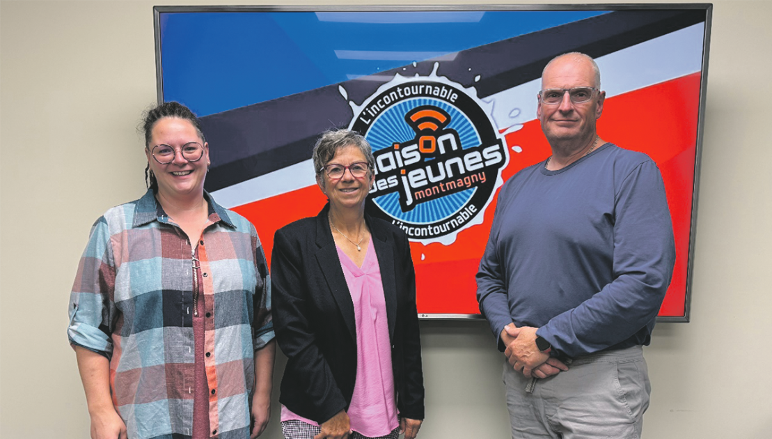 Mireille Thibault porte-parole de la Maison des jeunes Elise Barbeau, directrice générale, Mireille Thibault, porte-parole et Jessy Croteau, président. (Photo de courtoisie)