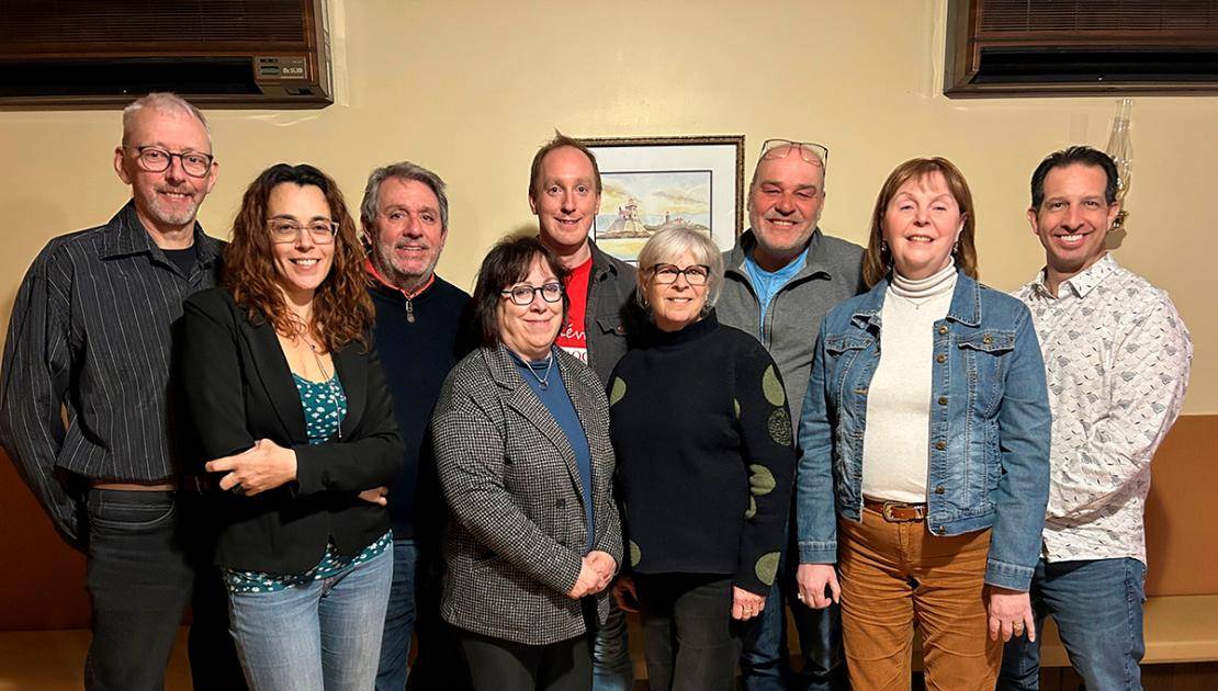 Le conseil d’administration, soit Normand Dubé, Christine Bélanger, Martin Tessier, Aline St-Pierre, Yannick Morin, Lise Ouellet, Claude Brisebois, France Couillard et Étienne Chaput. (Photo de courtoisie)