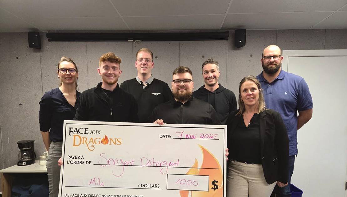 12 000 $ en bourses pour les participants de Face aux Dragons Remise de la flamme de Sergeant Détergent. (Photo de courtoisie)