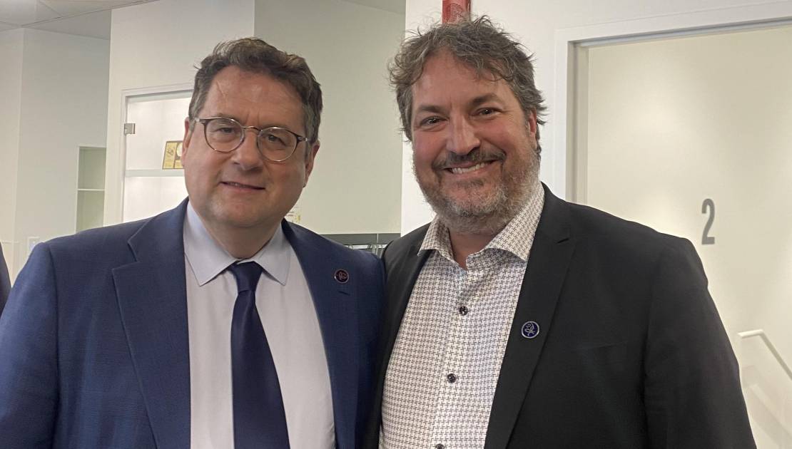 Plus de 700 000 $ pour des organismes en éducations dans Montmagny-L’Islet Bernard Drainville et Bernard Généreux. (Photo de courtoisie)