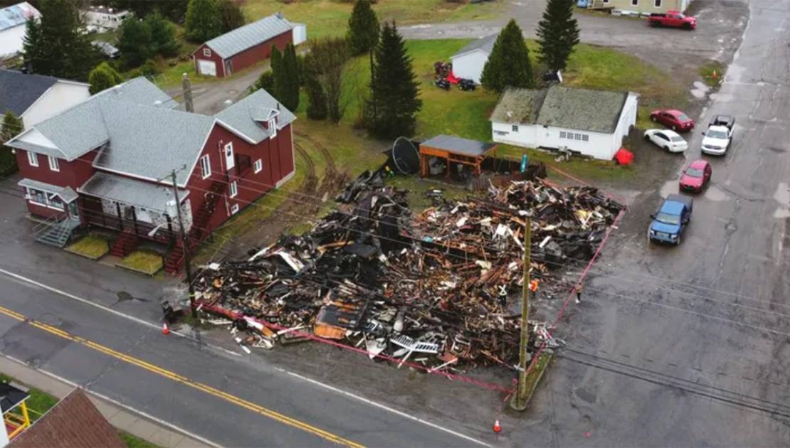 Élan de solidarité pour une famille de Tourville La résidence le lendemain de la tragédie. (Photo: Emmanuel Lord - Gofundme)