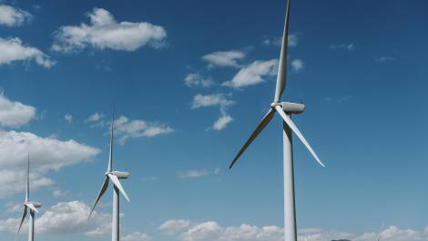 De nouvelles études demandées aux initiateurs des projets éoliens Photo: Freepik.