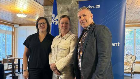 490 000 $ supplémentaires accordés pour le tourisme en Chaudière-Appalaches Isabelle Lecours, députée de Lotbinière-Frontenac, Amélie Dionne - Ministre du Tourisme et Jean-François Lachance, président de Tourisme Chaudière-Appalaches.