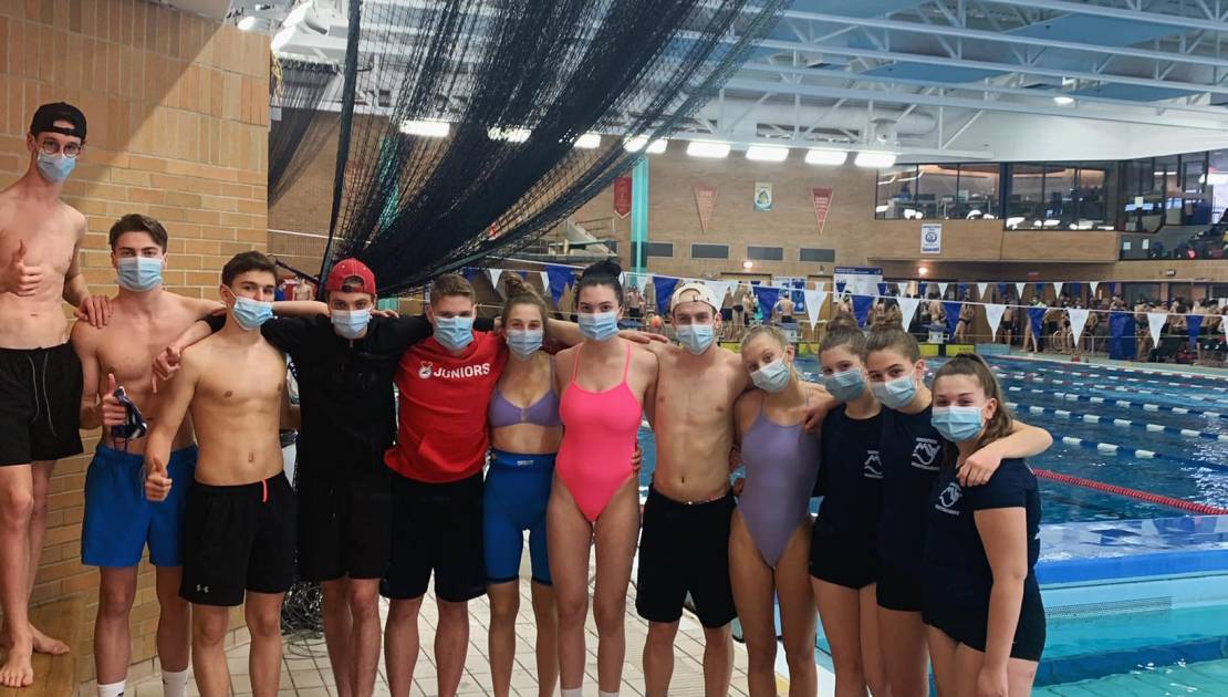 Les nageurs du groupe National et Provincial ont eu l'opportunité de participer à une dernière compétition organisée par le club de Natation Sainte-Foy Haute-Saint-Charles. (Photo de courtoisie)