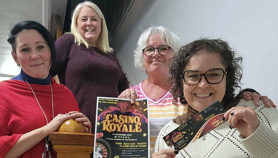 Ginette Saillant, Renée Hébert, Stéphanie Bush et Christine Talbot. Absente sur la photo : Marie-Claude Laberge. (Photo de courtoisie)