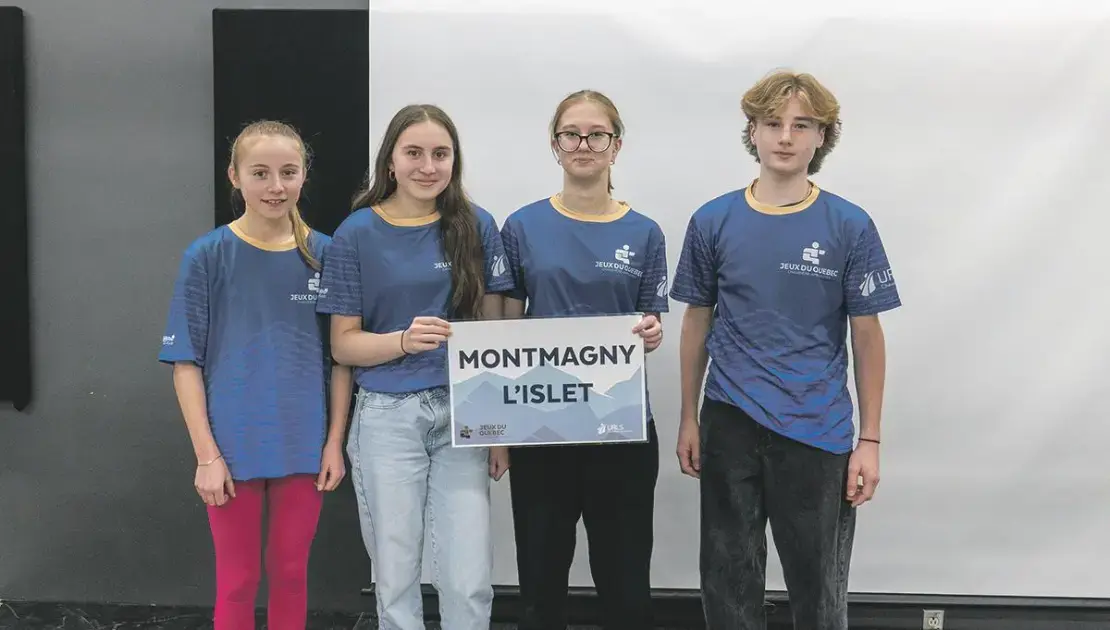 Quatre des cinq jeunes magnymontois qui représentent la région aux Jeux du Québec. Photo de courtoisie.