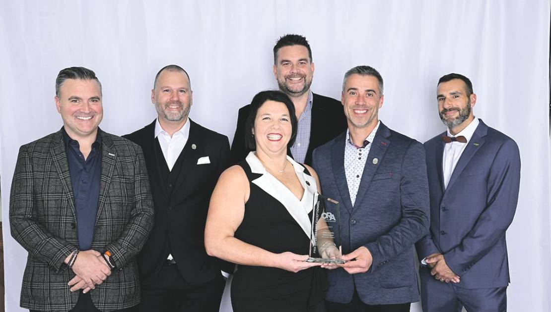 Simon Gouin, Groupe BMR; Israel Ward-McNally, VP Avantis Coopérative; Josée Gingras, Avantis Coopérative; Gord Catherwood, Trex (commanditaire); Dany Boucher, directeur de magasin; Yannick Morin, Taiga (commanditaire). (Photo de courtoisie)
