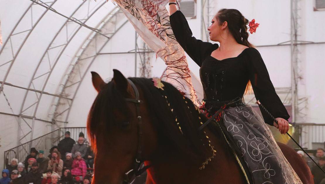 Luna Caballera fête ses 25 ans sous un paysage d’automne