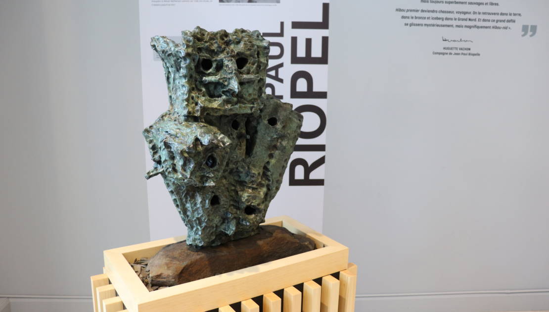 « Hibou-nid »: Une œuvre de Riopelle s’installe à l’Espace citoyen