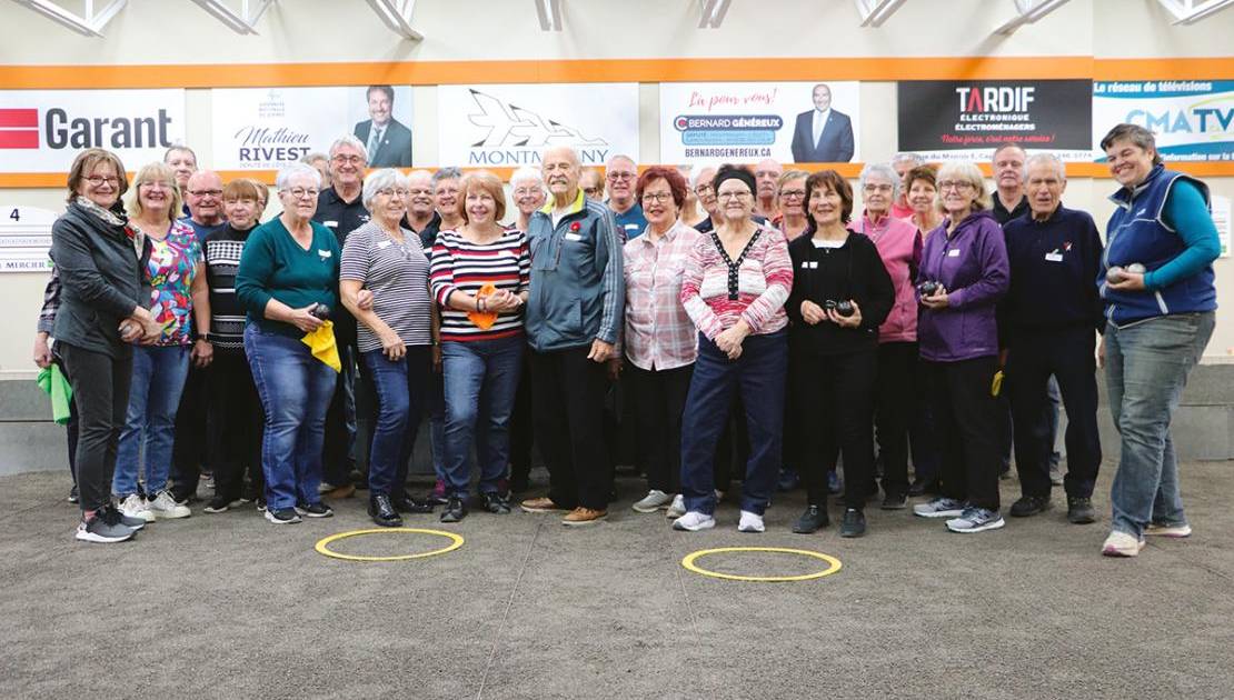 Les participants lors d’un cours de pétanque.