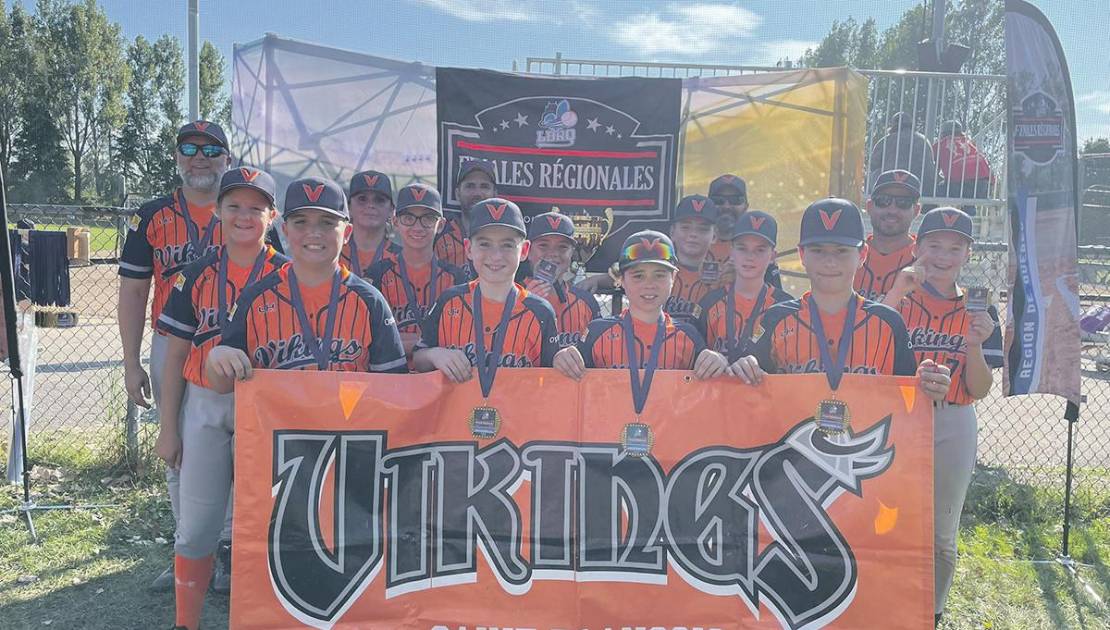 L’équipe des 13UB1 2025. Crédit photo : page Facebook des Vikings de la Côte-du-Sud.