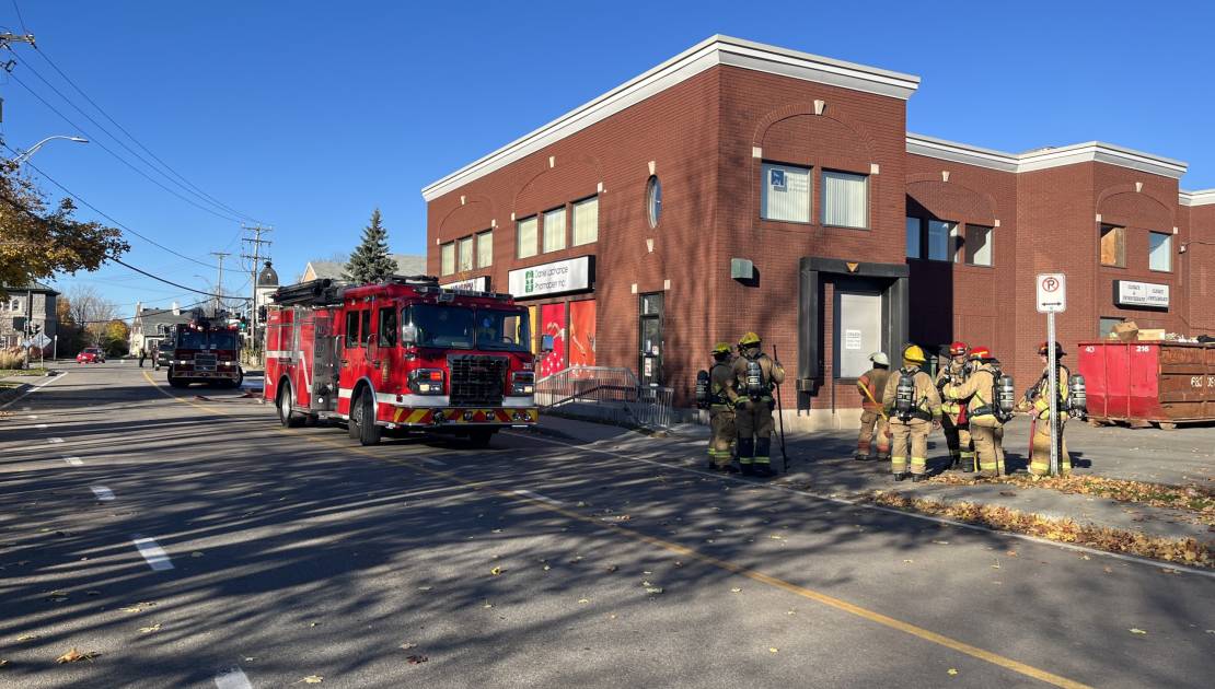 L'incendie a débuté dans une clinique au deuxième étage.