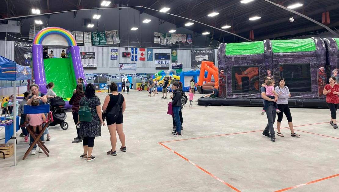 Des jeux gonflables à Montmagny. Crédit photo : Ville de Montmagny.