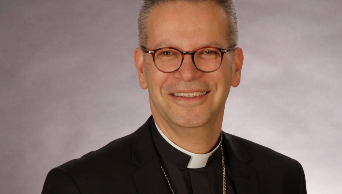 Mgr Pierre Goudreault.