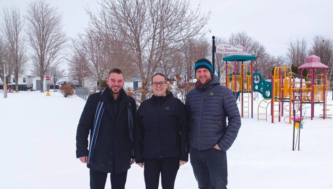 William Laberge, directeur du camping, Valérie Lapointe et Mathieu Labrecque, du restaurant. (Photo de courtoisie)