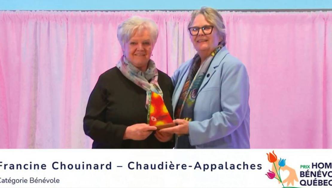 Francine Chouinard lors de la réception de son prix.