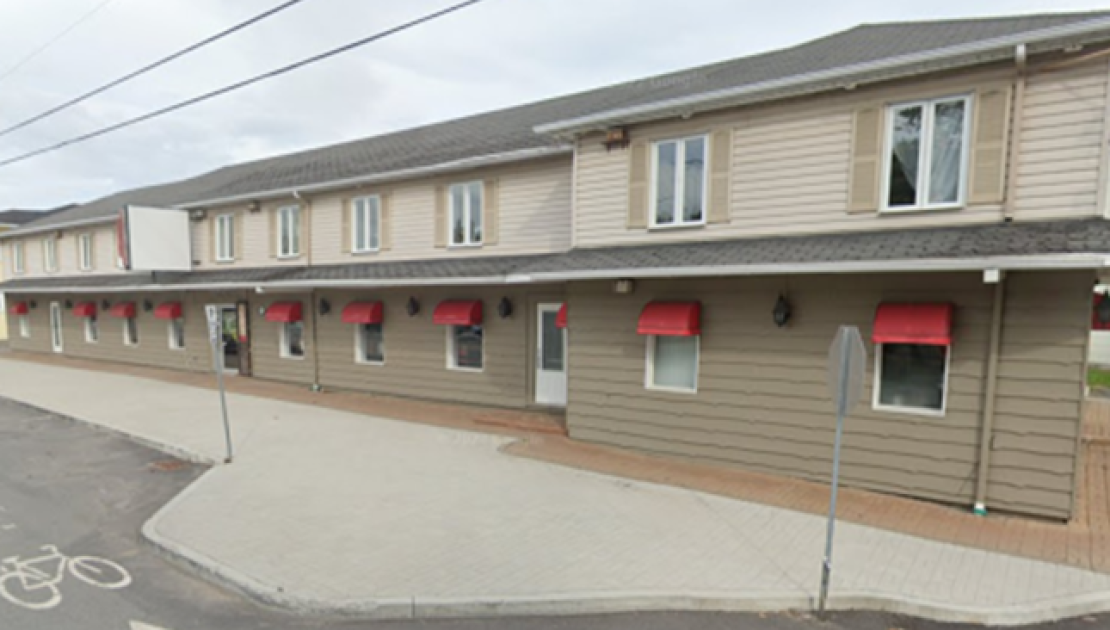 Le bâtiment en question situé au situé au 27 avenue de Gaspé Ouest à Saint-Jean-Port-Joli. (Photo GoogleMaps)