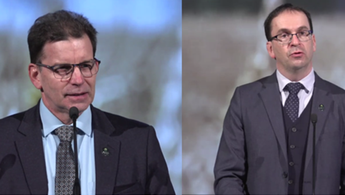 M. Denis Lévesque, président, à gauche, et M. Michel Delisle, chef de la direction, à droite. (Capture d'écran de la conférence de presse présentée en ligne)