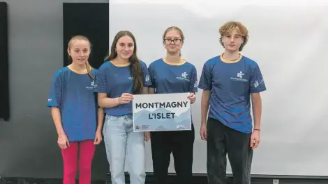 Quatre des cinq jeunes magnymontois qui représentent la région aux Jeux du Québec. Photo de courtoisie.