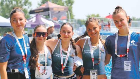 Des athlètes du Club d’athlétisme Lavironde lors des Jeux du Québec. Crédit photo : Club d’athlétisme Lavironde.