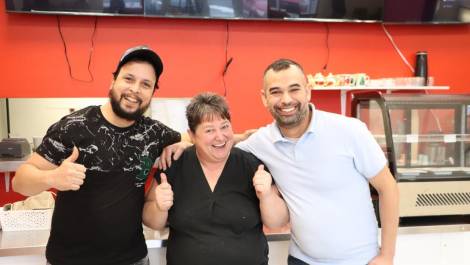 Hicham Eddaoudi, Isabelle Grondin, gérante, et Mohammed Ajjouti.