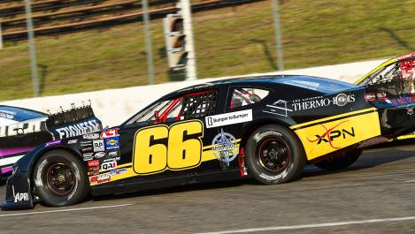 Une course de stock-car LMS. Crédit photo : Autodrome de Montmagny.