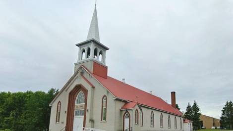 L’église de Saint-Adalbert.