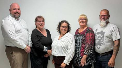 Les cinq candidats sortants de Cap-Saint-Ignace. Photo de courtoisie.