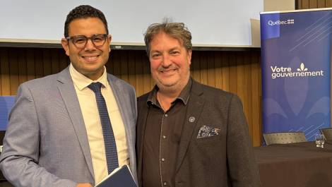 Le député de la Côte-du-Sud, Mathieu Rivest, en compagnie le ministre responsable de la Jeunesse et ministre délégué à l’Économie et aux Petites et Moyennes Entreprises, M. Samuel Poulin. Photo de courtoisie.