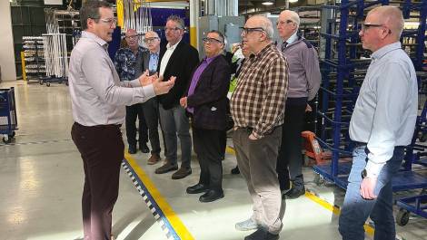 Lors de la visite chez Umano Médical. (Crédit photo: Éric Maltais)