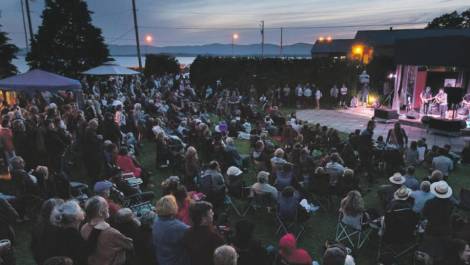 Une multitude de gens étaient présents lors du festival. (Crédit: Le Refrain).