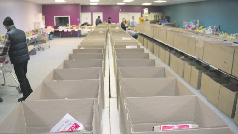 275 paniers de Noël distribués aux personnes dans le besoin