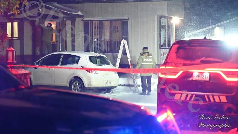 L’homme a été retrouvé à l’extérieur du bâtiment à Cap-Saint-Ignace. Crédit photo : René Leclerc photographe d’Infocus Multimédia.