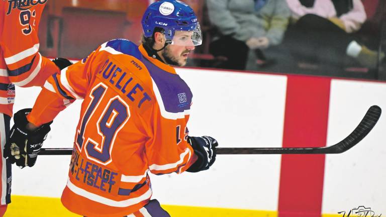 Édouard Ouellet s’est distingué pour le Pavage Jirico avec une performance de quatre points dans la victoire des siens. Crédit photo : Yannick David
