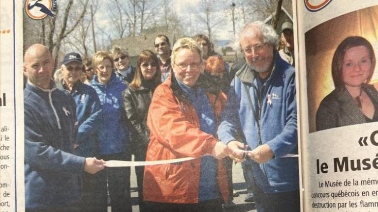 $!Départ de la première marche Hélène Caron en mai 2009.